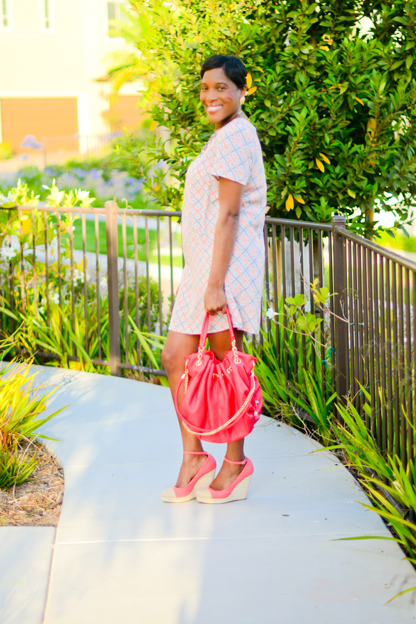 thrifted shift dress ootd - thriftingdiva.co