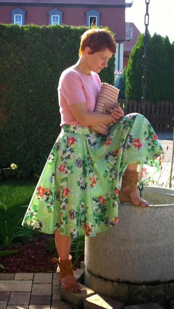 Floral Midi Skirt Pink Cashmere Pull (10)