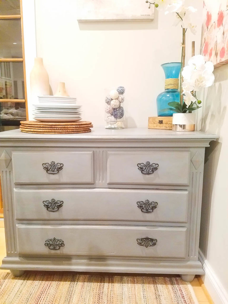 DIY Chalk Paint - www.thriftingdiva.co