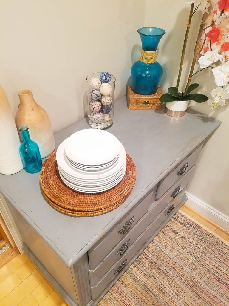 DIY Chalk Paint - www.thriftingdiva.co
